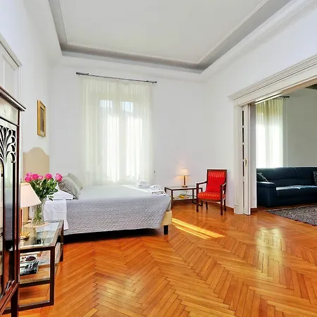 Treasurerome Spanish Steps 4br Apartment