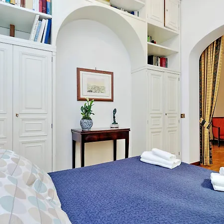 Apartment Treasurerome Spanish Steps 4br Rome
