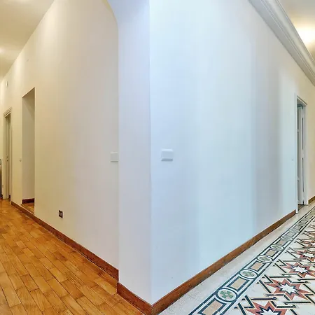 Treasurerome Spanish Steps 4br *